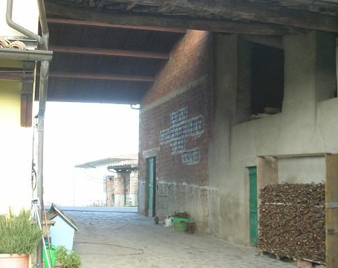 Dal cortile interno